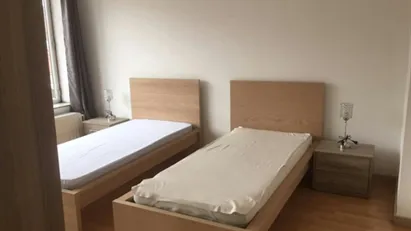 House for rent in Drogenbos, Vlaams-Brabant