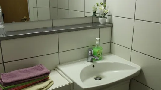 Rooms in Reykjavík Hlíðar - photo 4