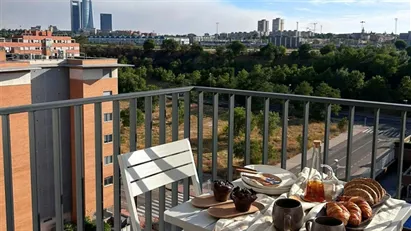 Apartment for rent in El Encinar de los Reyes, Comunidad de Madrid