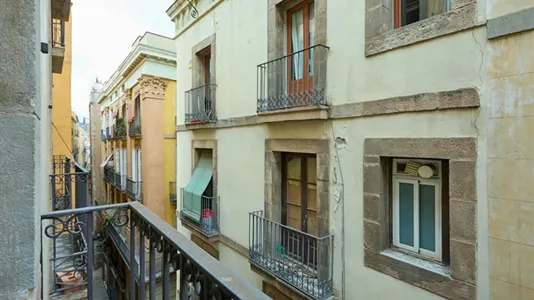 Apartments in Barcelona Ciutat Vella - photo 2