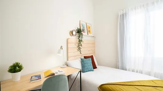 Rooms in Madrid Chamberí - photo 2