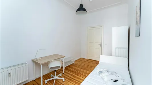 Rooms in Berlin Friedrichshain-Kreuzberg - photo 4