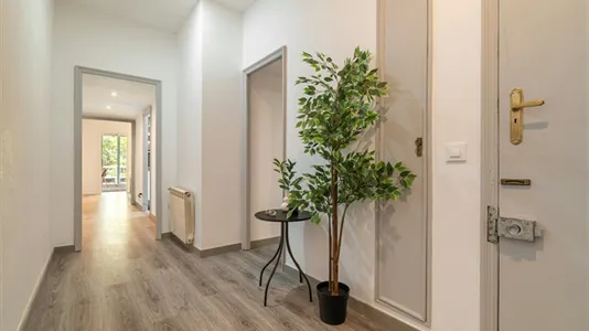 Rooms in Barcelona Eixample - photo 9