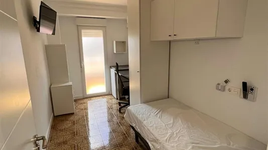 Rooms in Zaragoza - photo 1