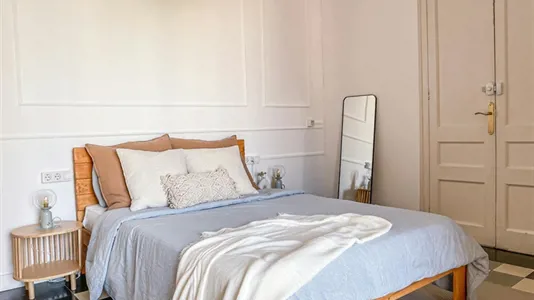 Rooms in Barcelona Eixample - photo 3