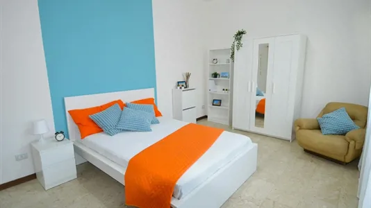 Rooms in Modena - photo 1