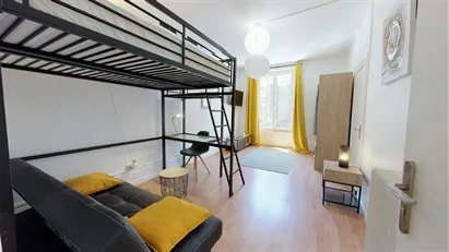 Room for rent in Clermont-Ferrand, Auvergne-Rhône-Alpes