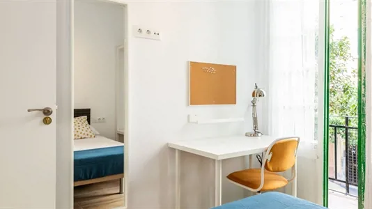 Rooms in Esplugues de Llobregat - photo 3