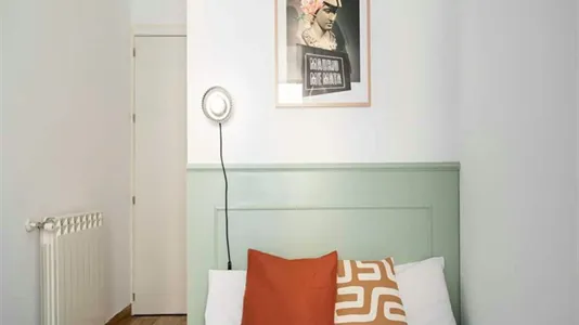 Rooms in Madrid Centro - photo 5