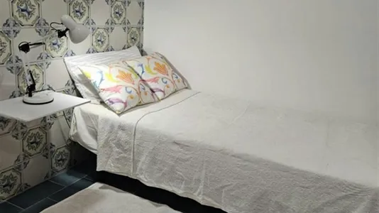 Rooms in Barcelona Ciutat Vella - photo 2