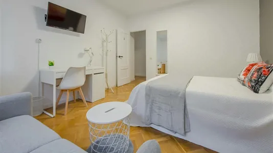 Rooms in Madrid Chamartín - photo 3