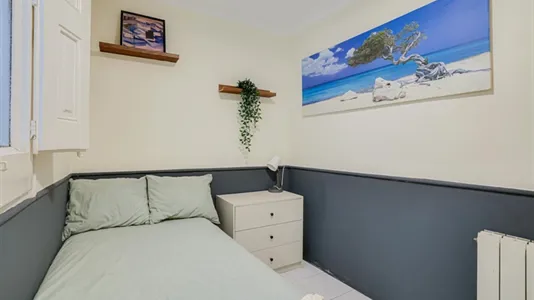 Rooms in Barcelona Eixample - photo 3