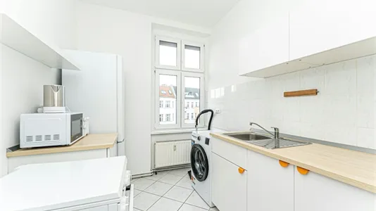 Rooms in Berlin Friedrichshain-Kreuzberg - photo 10