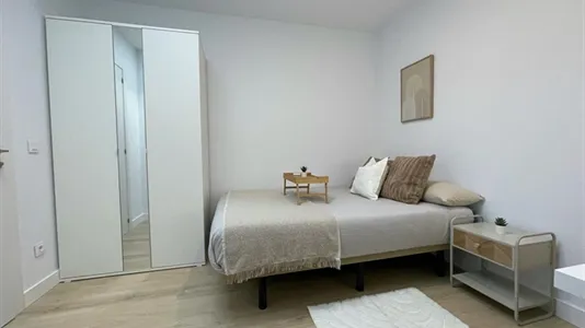 Rooms in El Prat de Llobregat - photo 3