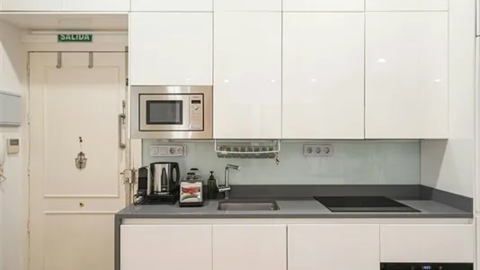 Apartments in Madrid Chamberí - photo 2