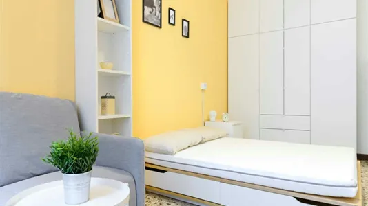 Rooms in Milano Zona 8 - Fiera, Gallaratese, Quarto Oggiaro - photo 4