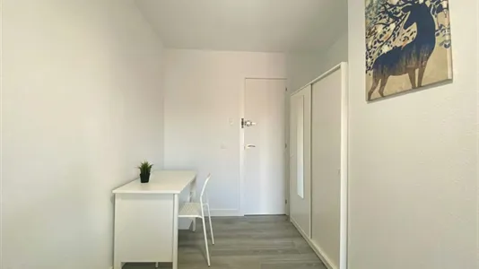 Rooms in Adaro - photo 9