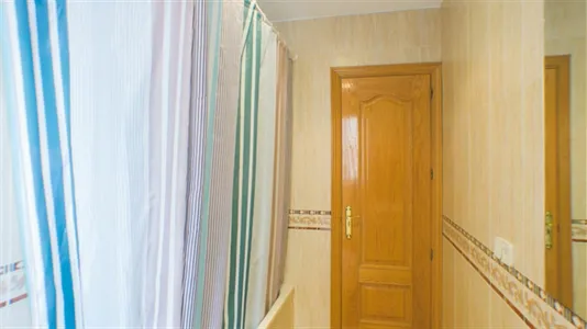 Rooms in Madrid Centro - photo 9