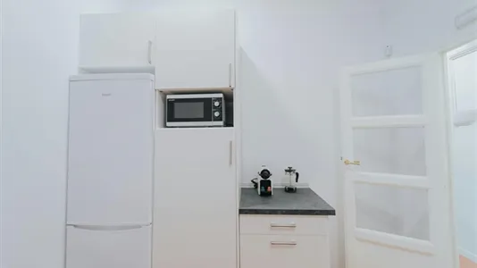 Rooms in Madrid Chamartín - photo 10