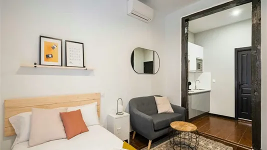 Rooms in Madrid Centro - photo 6