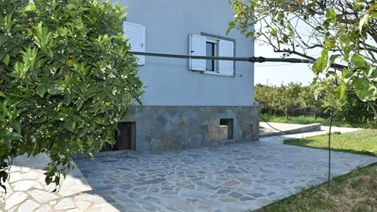 Houses in Aigialeia - photo 10