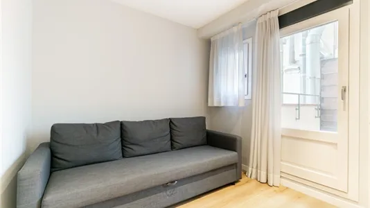 Apartments in Barcelona Eixample - photo 4