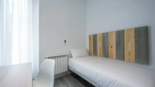 Rooms in Madrid Centro - photo 1