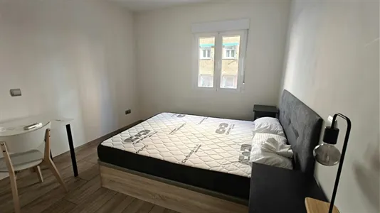 Rooms in Madrid San Blas - photo 3