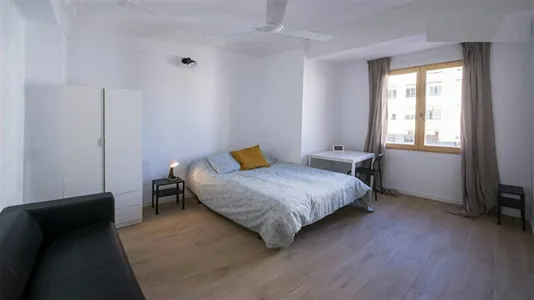 Rooms in Valencia L'Eixample - photo 5
