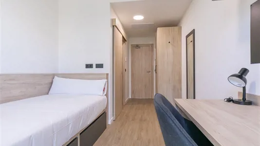 Rooms in Getafe - photo 1