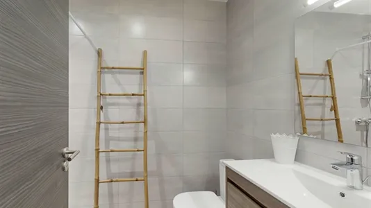 Houses in Bordeaux - photo 10