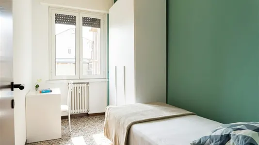 Rooms in Milano Zona 8 - Fiera, Gallaratese, Quarto Oggiaro - photo 1