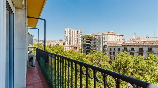 Houses in Barcelona Eixample - photo 5