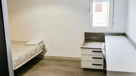 Rooms in el Camí de Vera - photo 8