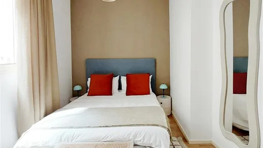 Apartments in Barcelona Eixample - photo 4