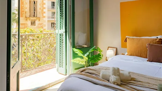 Rooms in Barcelona Ciutat Vella - photo 2