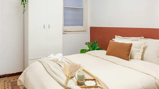 Rooms in Barcelona Eixample - photo 1