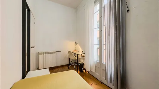 Rooms in Barcelona Eixample - photo 3