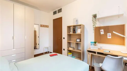 Rooms in Milano Zona 5 - Vigentino, Chiaravalle, Gratosoglio - photo 2