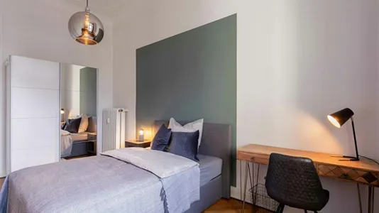 Rooms in Hamburg Nord - photo 4