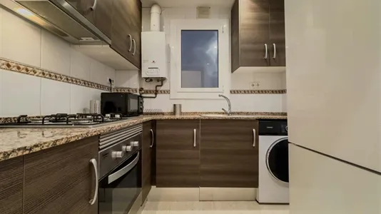 Rooms in L'Hospitalet de Llobregat - photo 4