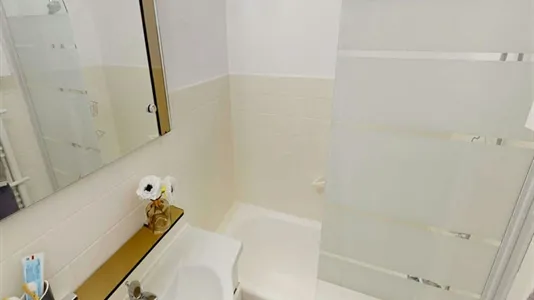 Rooms in Paris 17ème arrondissement - photo 8