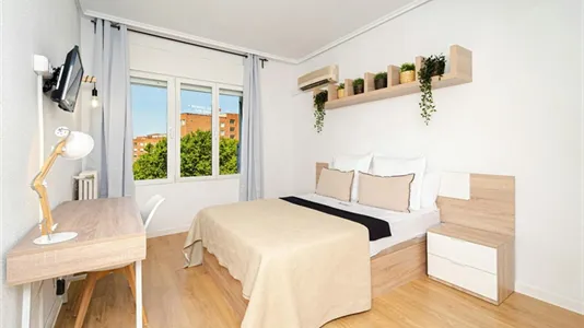 Rooms in Madrid Moncloa-Aravaca - photo 4
