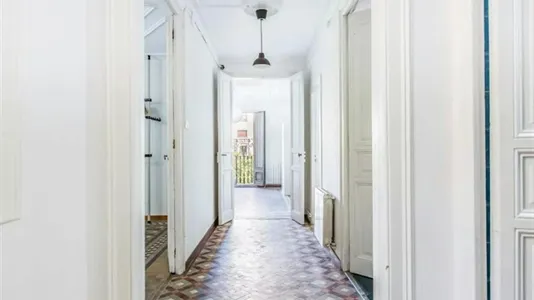 Rooms in Barcelona Eixample - photo 3
