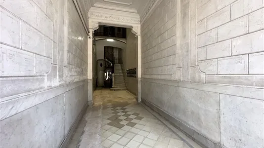 Rooms in Barcelona Eixample - photo 9