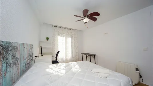 Rooms in Granada - photo 3