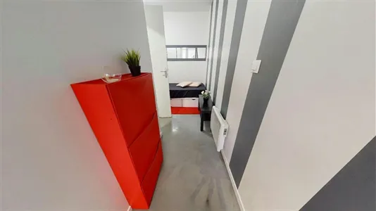 Apartments in Lyon - photo 4