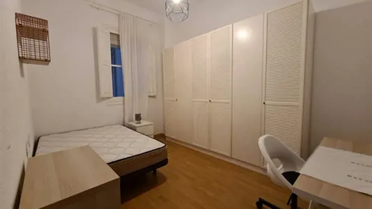Rooms in Valencia L'Eixample - photo 2