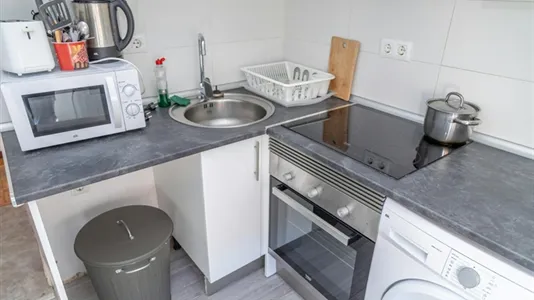 Rooms in Madrid Tetuán - photo 8