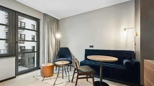 Apartments in Berlin Lichtenberg - photo 4